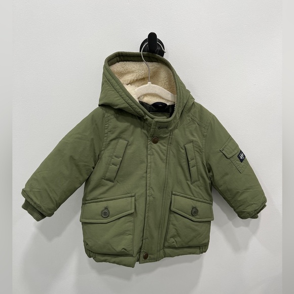 Boys Green Gap Jacket Size 12-18 Months - Picture 1 of 4